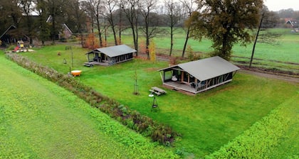 Landrijk de Reesprong in luxe lodge (Enschede)