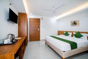 Deluxe Double Room, City View - The Chandigarh House Hotel (Bhopal)