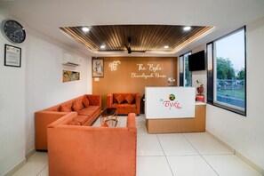 Lobby - The Chandigarh House Hotel (Bhopal)