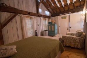 3 bedrooms, iron/ironing board, travel cot, free WiFi
