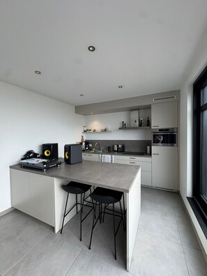 Private kitchen - Vrbo Property (Asse)