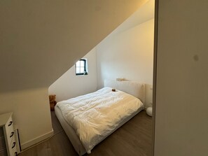 Room - Vrbo Property (Asse)