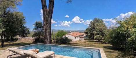 Piscine extérieure