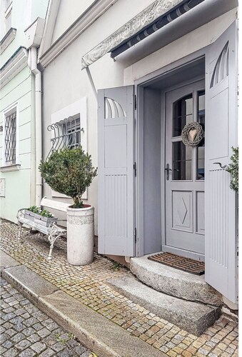 Lovely apartment for 3 people with WIFI and pets allowed