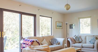 Schönes alleinstehendes Ferienhaus für 6 Gäste mit W-LAN, TV und Haustiere erlaubt