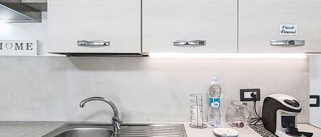 Microondas, horno y lavavajillas