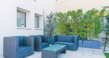 Stunning private villa for 6 people with A/C, WIFI, pool, TV, patio, pets allowed and panoramic ...