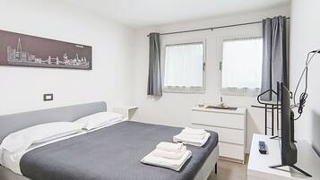 2 camere, culla da viaggio, Wi-Fi gratuito, lenzuola