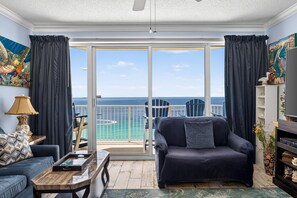 TV - FREE Golf! Boardwalk 2006 King Master, Walk in Shower, Hot Tubs, Heated Pool! (Panama City Beach)