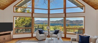 Luxury Retreat w Gorgeous Lake Views, Minutes to Marina, Beach & Dining