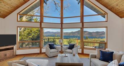 Luxury Retreat w Gorgeous Lake Views, Minutes to Marina, Beach & Dining