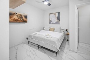 Room - Vrbo Property (JERUSALEM)