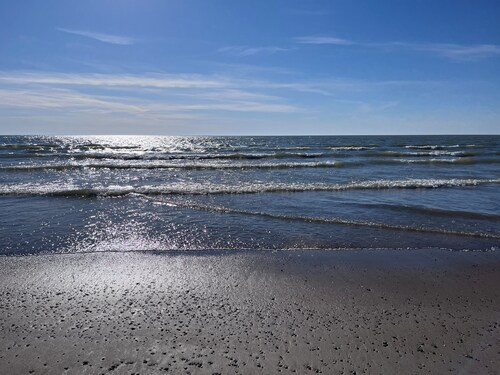 cutest home in Sauble - 5 min. walk to the beach!