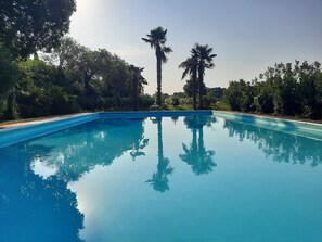 Pool - Beautiful country house with large pool near Lake Garda, WiFi, pure Italy. (Cavriana)
