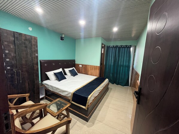 Room - You home away from home in the mountains. (Shimla)