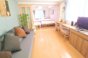 1 bedroom, desk, iron/ironing board, free WiFi - Quiet & Restful Osaka Stay | Premium Beds | 2 Stops to Namba| Long stay (大阪市西成区梅南2丁目)