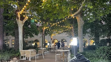 Restauration extérieure