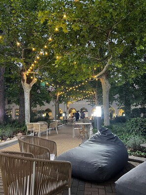 Outdoor dining - Progevita (Cofrentes)