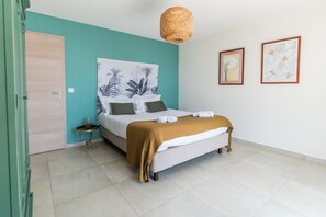 4 bedrooms, iron/ironing board, bed sheets - Villa Wonderfull sea view (Sari-Solenzara)