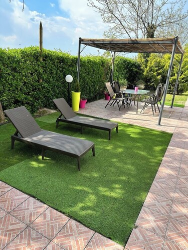 Casa Pineta, surrounded by greenery a stone's throw from the sea and the center of Jesolo.