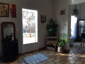 Interior - Air-conditioned Provencal house (Mondragon)