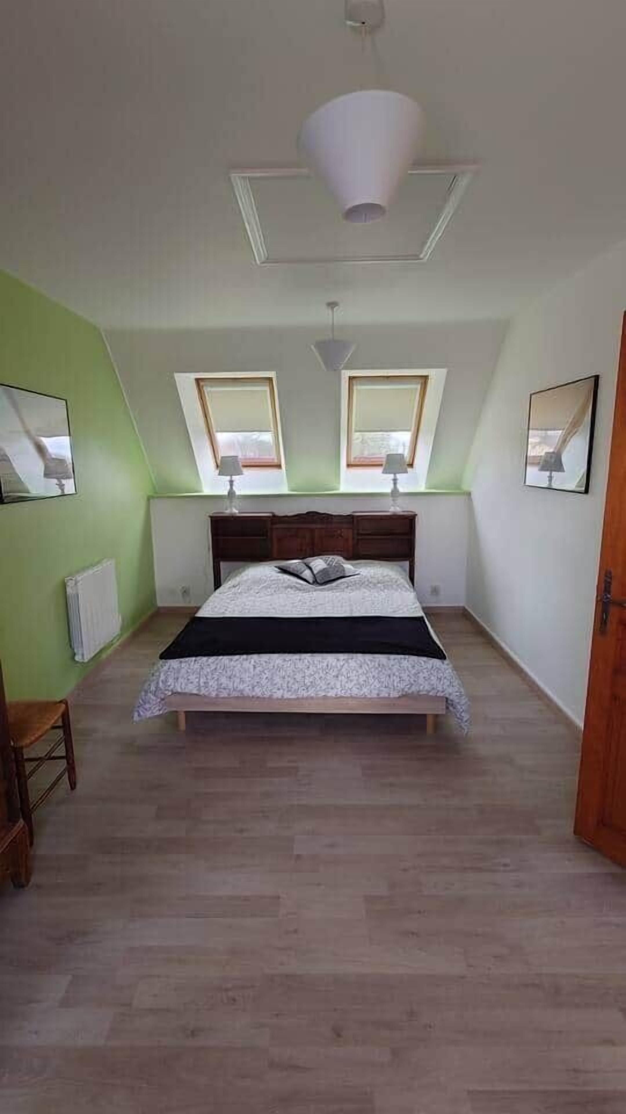1 chambre, fer et planche à repasser, Wi-Fi, draps fournis