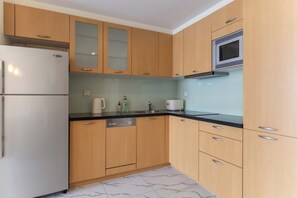 Luxury-Zweibettzimmer, Stadtblick | Eigene Küche