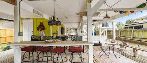 Outdoor dining