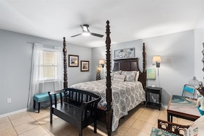 3 bedrooms, iron/ironing board, free WiFi, bed sheets - Walkable Family Beach Base, Pet Friendly (Gulf Shores)
