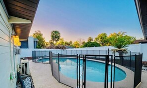Outdoor pool - Altamonte-4 bed (Altamonte Springs)