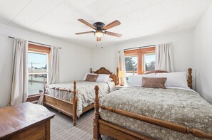 Room - Carefully curated and walkable to all Princeton has to offer. (Princeton)