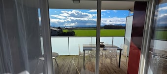 Face au Jura, appartement 70mÂČ Ă 10 minutes de GenĂšve pour 1 Ă 6 personnes