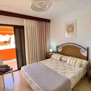 2 bedrooms, iron/ironing board, WiFi, bed sheets - Vera Mar 6 - Two Bed (Playa de las Américas)