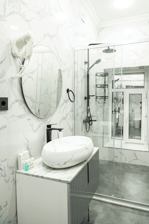 Bathroom - Cardinal Boutique Hotel (Baku)