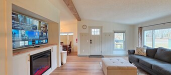 Barryton Lost Lake Hot Tub Dog Friendly