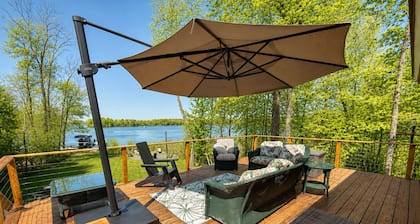 Hexagon Hideaway on Balsam Lake - Private Dock • Kayaks • Sunset Views