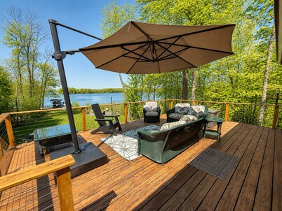 Hexagon Hideaway on Balsam Lake - Private Dock • Kayaks • Sunset Views