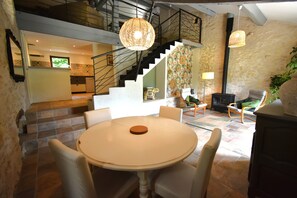 Dining - Vrbo Property (Masquières)