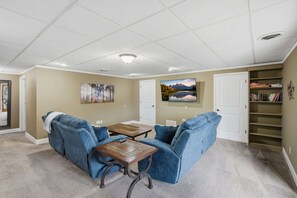 Cabin, Multiple Beds, Patio, Mountain View (Vista Ridge at Alpine) | Living area - Vista Ridge at Alpine 4bdr (Jasper)
