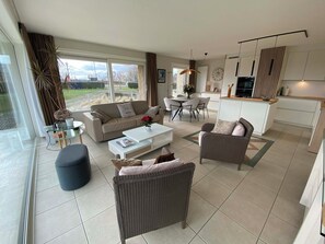 リビング エリア