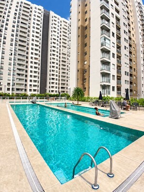 Pool - VRBO flat, fully equipped, 20min from the south zone, GIG,Niteroi,Yup Star, Lapa,RJ (Rio de Janeiro)