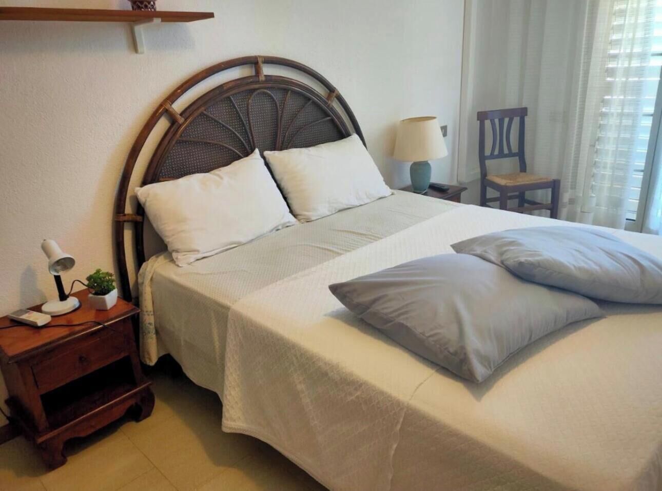 2 bedrooms, internet, bed sheets