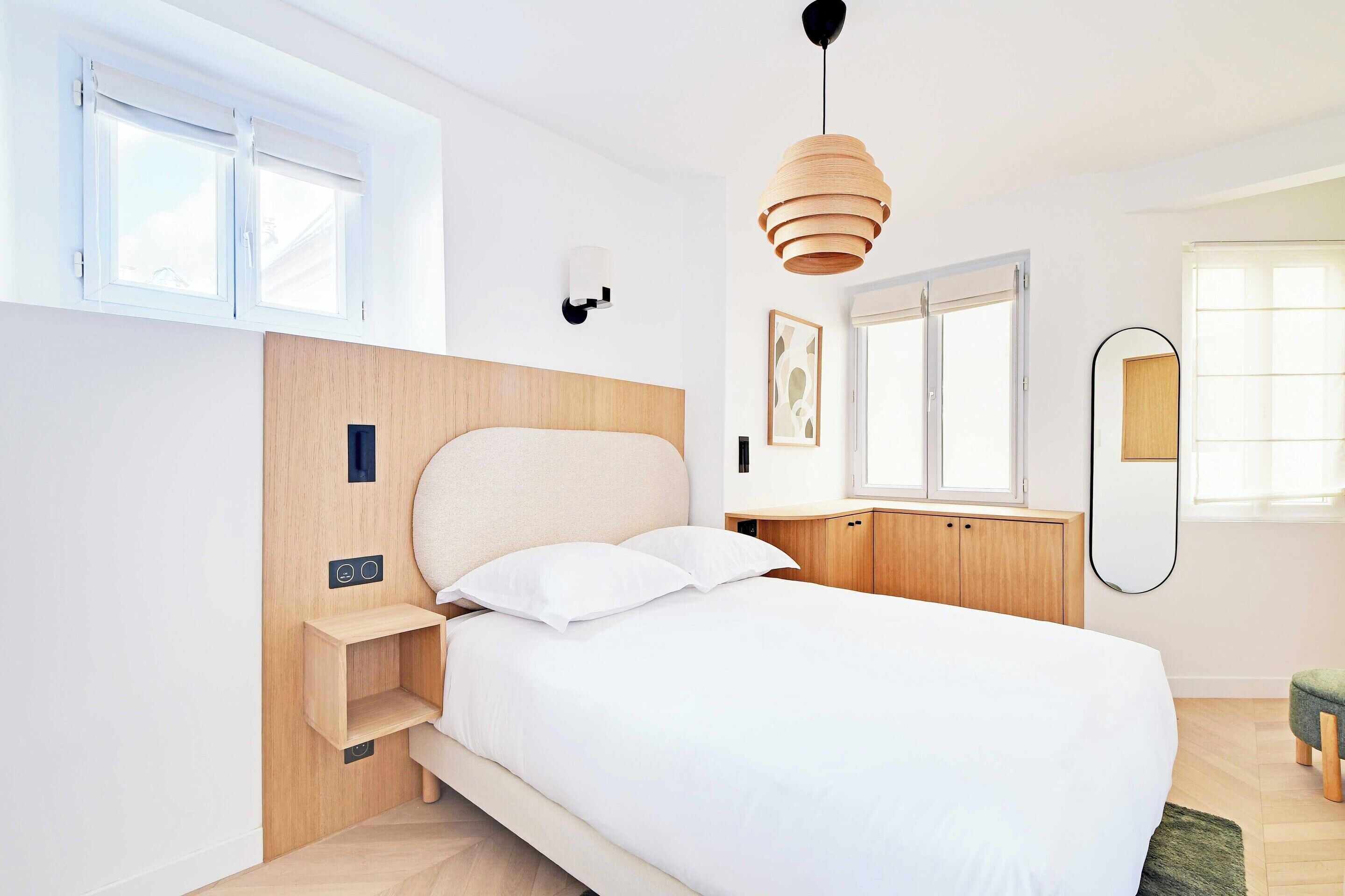 4 bedrooms, laptop workspace, iron/ironing board, free WiFi