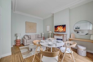 Apartment | Living area - Design Apartment 1br/4p - Monceau (Paris)