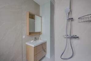 Apartment | Bathroom - Design Apartment 1br/4p - Monceau (Paris)