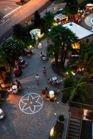 Outdoor dining - Palace Hotel Città (Arco)
