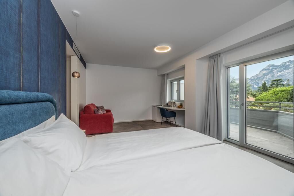 Superior Double or Twin Room, Balcony, Pool View