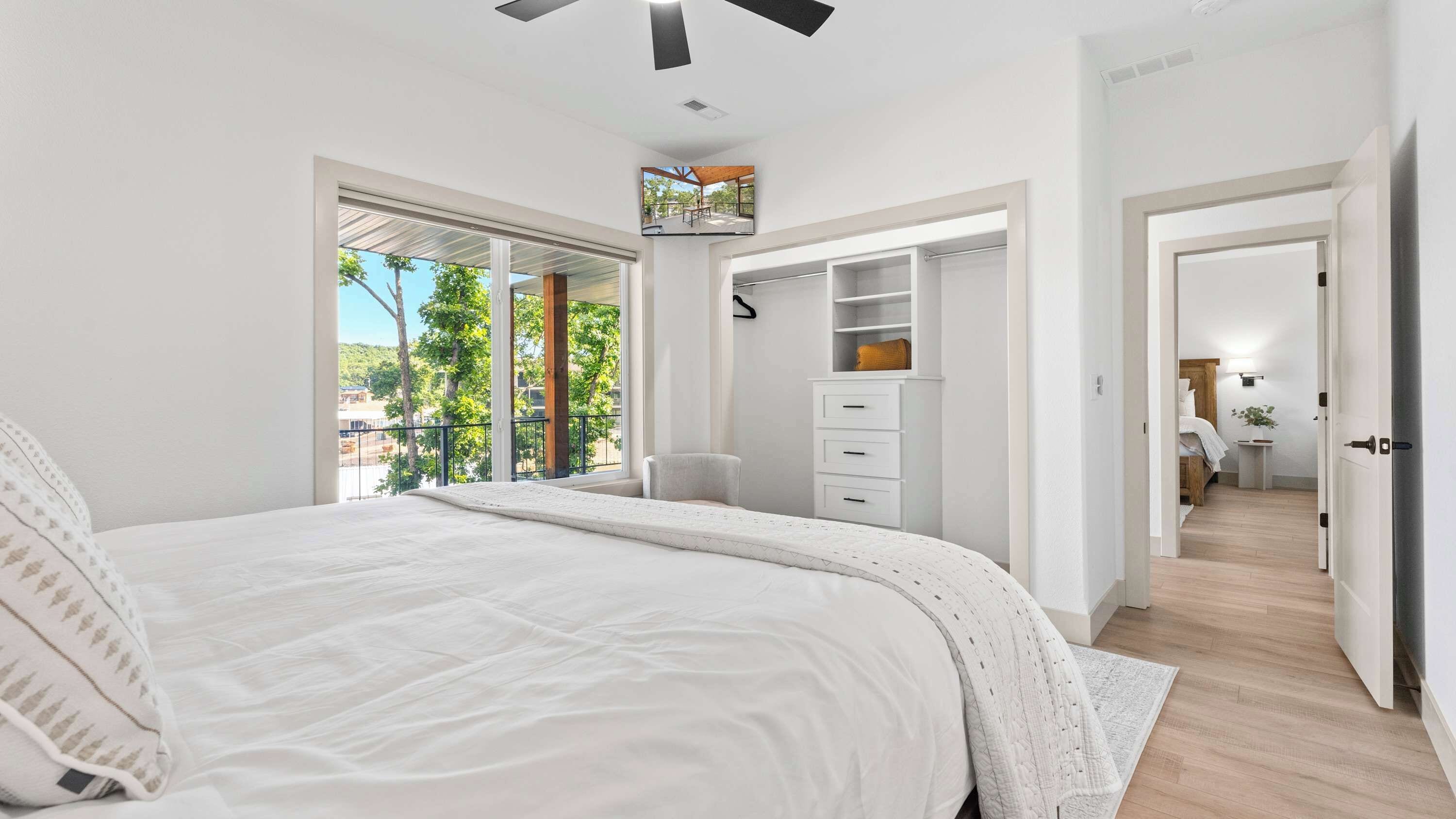 House, Multiple Beds, Hot Tub (The Blue Sapphire) | 4 bedrooms, individually decorated, individually furnished, bed sheets