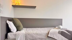 1 bedroom, iron/ironing board, WiFi, bed sheets - Venice Mestre Center Apartment Single Room With Private Bathroom (Venezia)