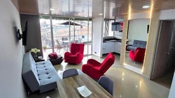 Deluxe Apartment, Housekeeping, City View | Interior